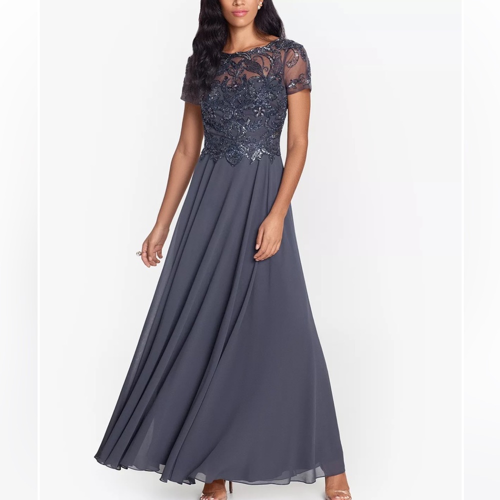 XSCAPE Women's Embellished Short Sleeve Chiffon Gown